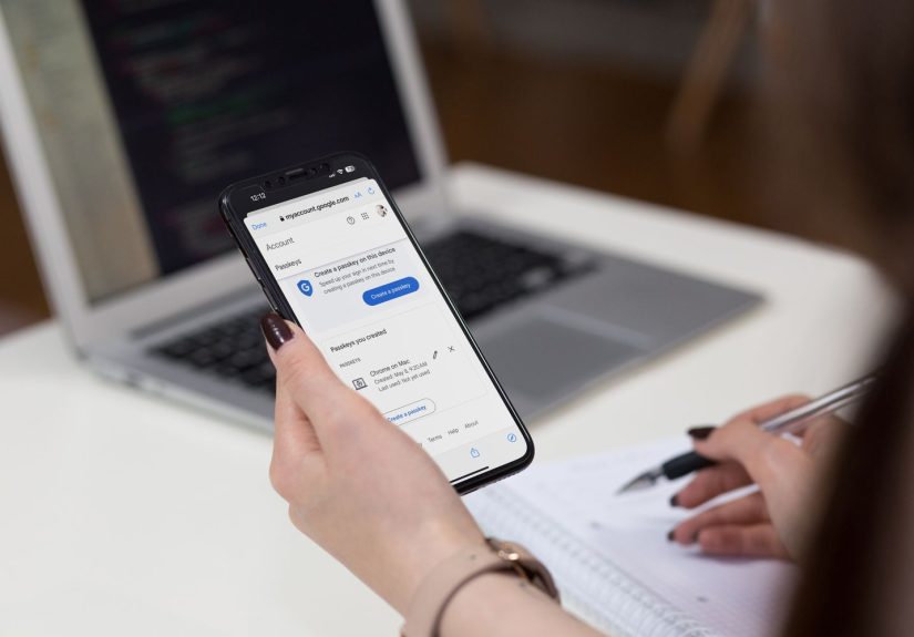 Google Makes Passkeys Default for Everyone