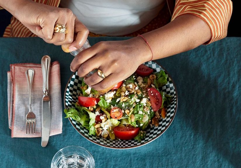 How Many Calories Are in Salad? Different Types and Toppings