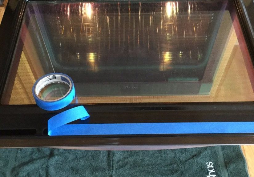 How to Clean an Oven Window