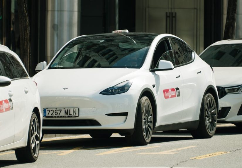 Tesla’s Driverless Taxis Still Need a Supervisor in the Passenger Seat