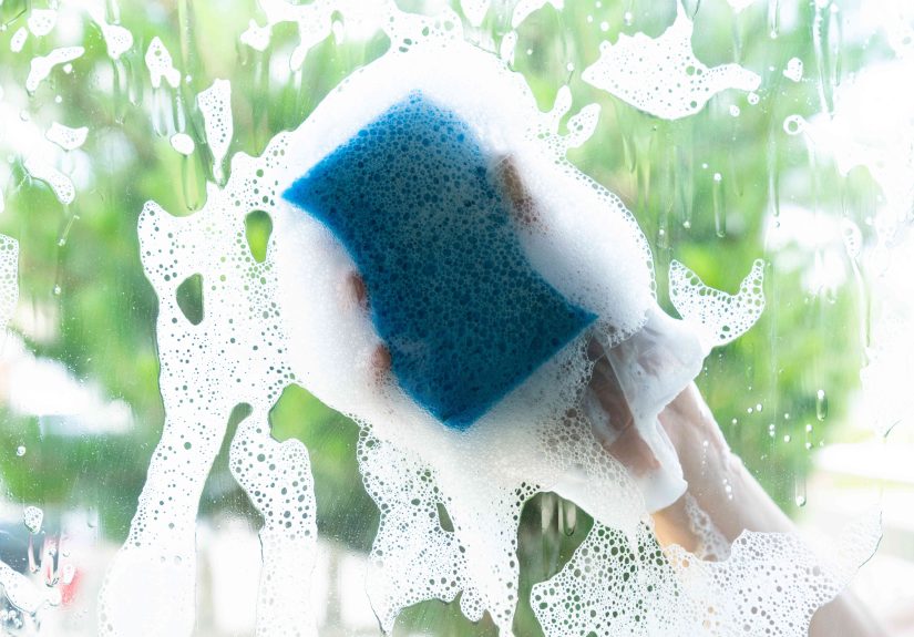How to Clean Outside Windows in 5 Easy Steps