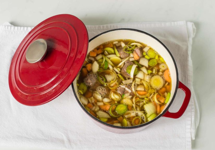 How to Use A Dutch Oven: The World’s Greatest Pot