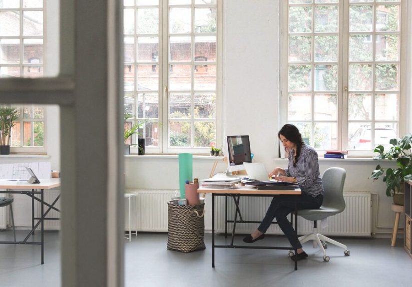 Working a 9-to-5 Job and Managing Your Psoriasis: Tips for Success