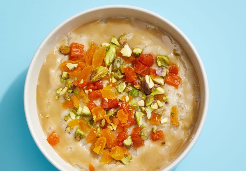 Best Oatmeal with Apricots and Pistachios Recipe - How To Make Oatmeal with Apricots and Pistachios